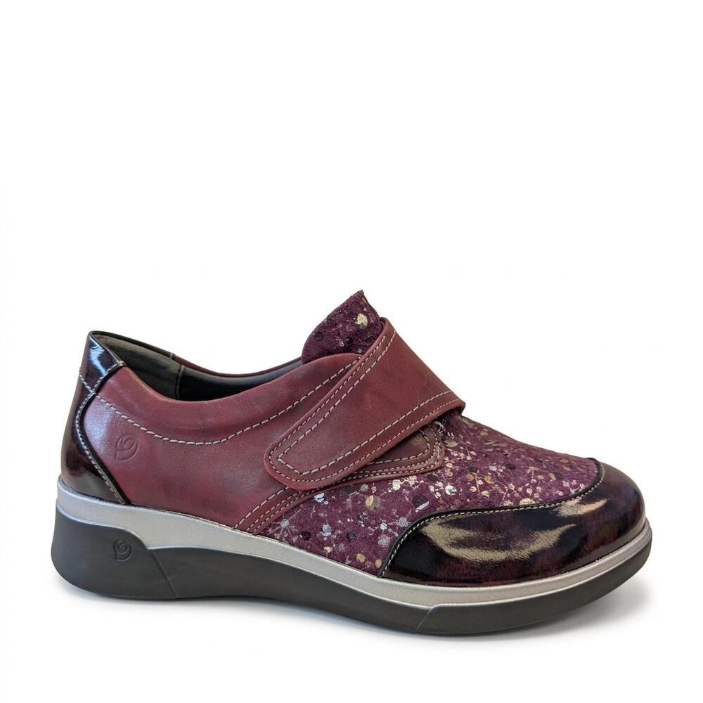 NEW RUBY women's maderia strap shoe in burgundy